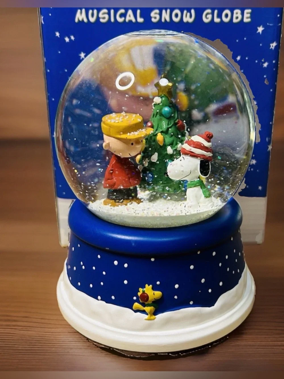 Hallmark Peanuts Snoopy Christmas 50th Anniversary Musical Snow Globe K Bricker